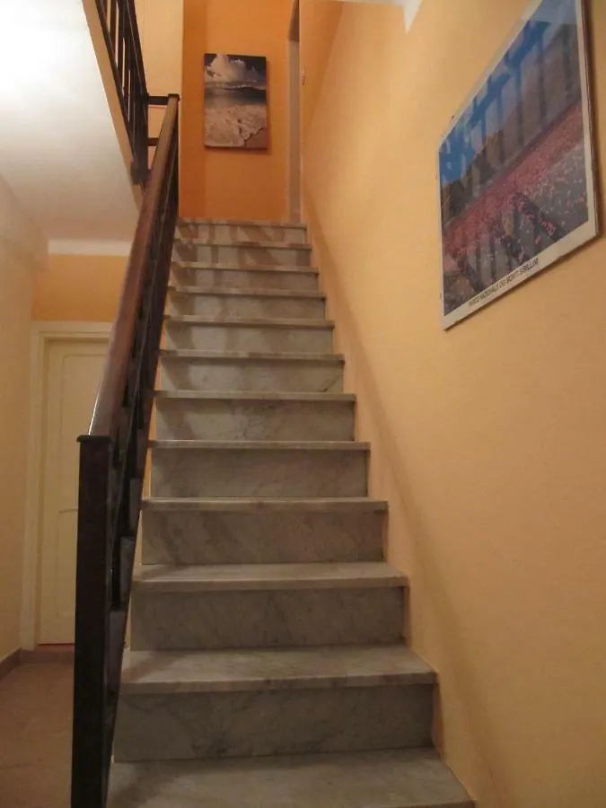 La Casa Dell ' Orto Villa Lerici 0*,  Italy