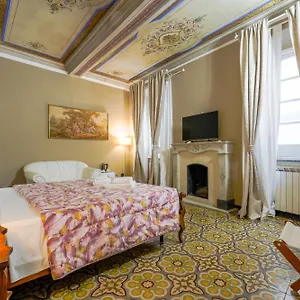  Guest house White